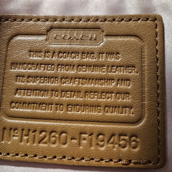 Coach Leather Cream Zipper Tote Bag - Picture 10 of 11